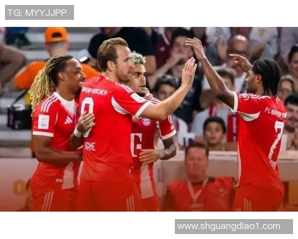 友谊赛精彩回顾拜仁轻取里昂红牌事件引发全场热议