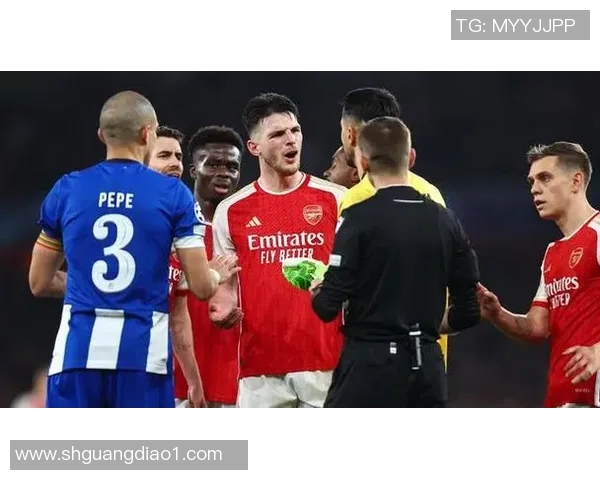 波尔图小胜莱比锡引发争议判罚全场沸腾友谊赛精彩瞬间回顾