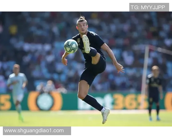 中超精彩对决波尔图大胜皇马补时进球点燃全场激情