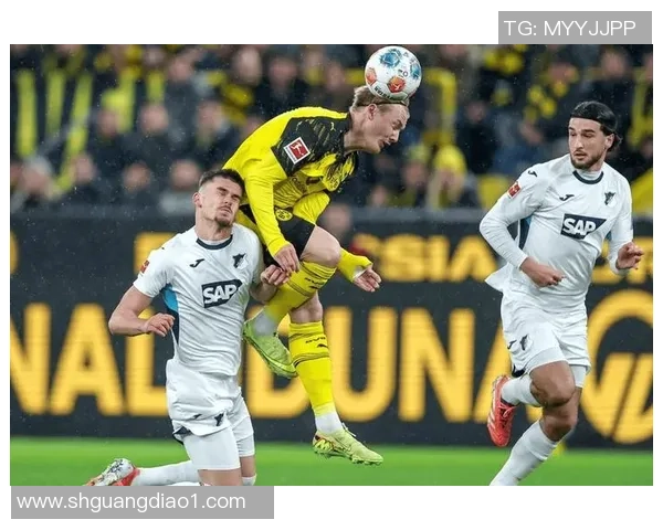 世界杯精彩对决多特蒙德险胜拜仁乌龙球成关键瞬间 世界杯精彩对决多特蒙德险胜拜仁乌龙球成关键瞬间