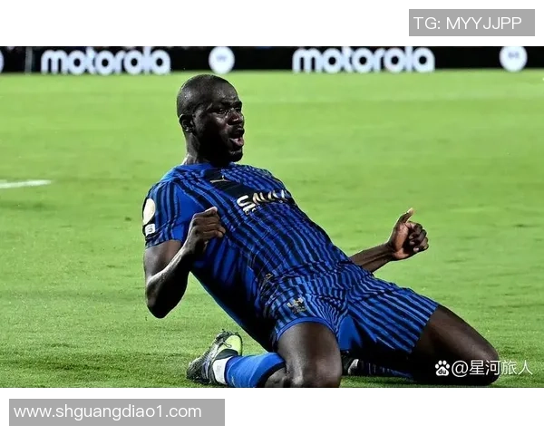 德甲惊现冷门国米3-0战胜里昂乌龙球瞬间引发全场轰动