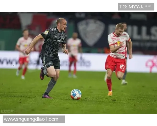 波尔图逆袭莱比锡1-0晋级世界杯历史冷门瞬间引发全场沸腾 波尔图逆袭莱比锡1-0晋级世界杯历史冷门瞬间引发全场沸腾