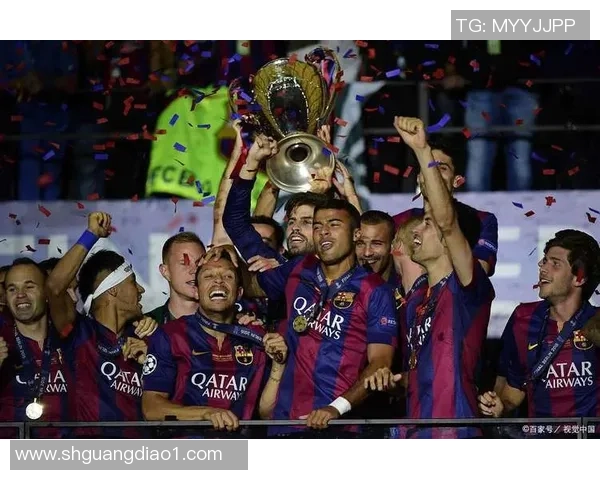 世界杯精彩对决巴萨与巴黎圣日耳曼战成平局神奇扑救引发全场欢呼