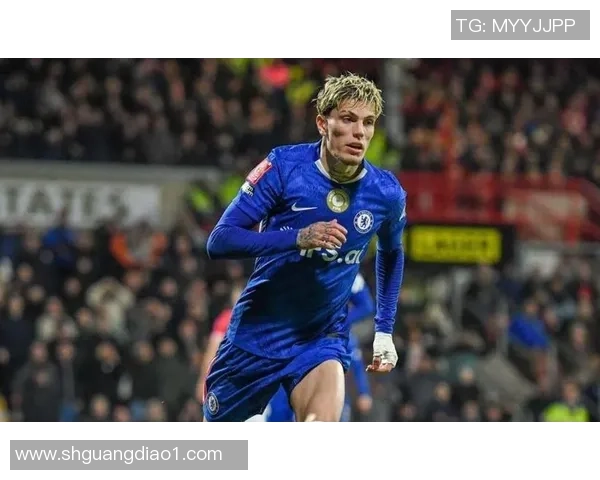 英超激战切尔西逆转拜仁乌龙球引发争议判罚全场沸腾 英超激战切尔西逆转拜仁乌龙球引发争议判罚全场沸腾