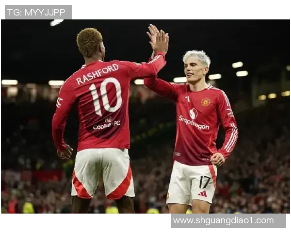 英超激战本菲卡大胜那不勒斯6比2赛场瞬间引发热烈讨论与焦点分析 英超激战本菲卡大胜那不勒斯6比2赛场瞬间引发热烈讨论与焦点分析