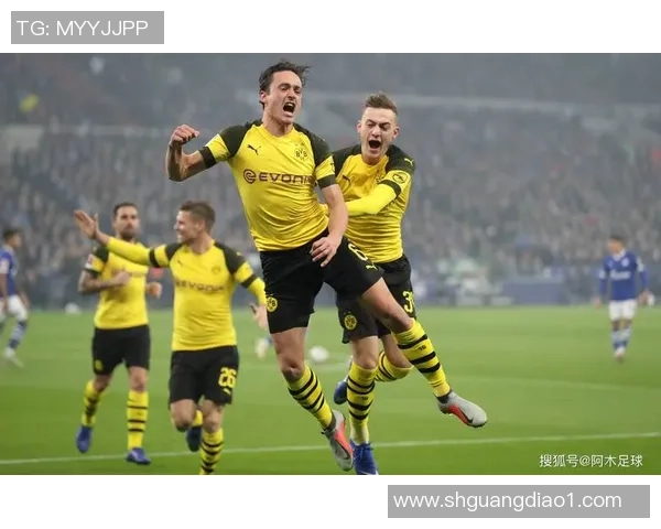 西甲激战:多特蒙德逆转波尔图4-3全场沸腾数据分析揭示精彩瞬间 西甲激战:多特蒙德逆转波尔图4-3全场沸腾数据分析揭示精彩瞬间